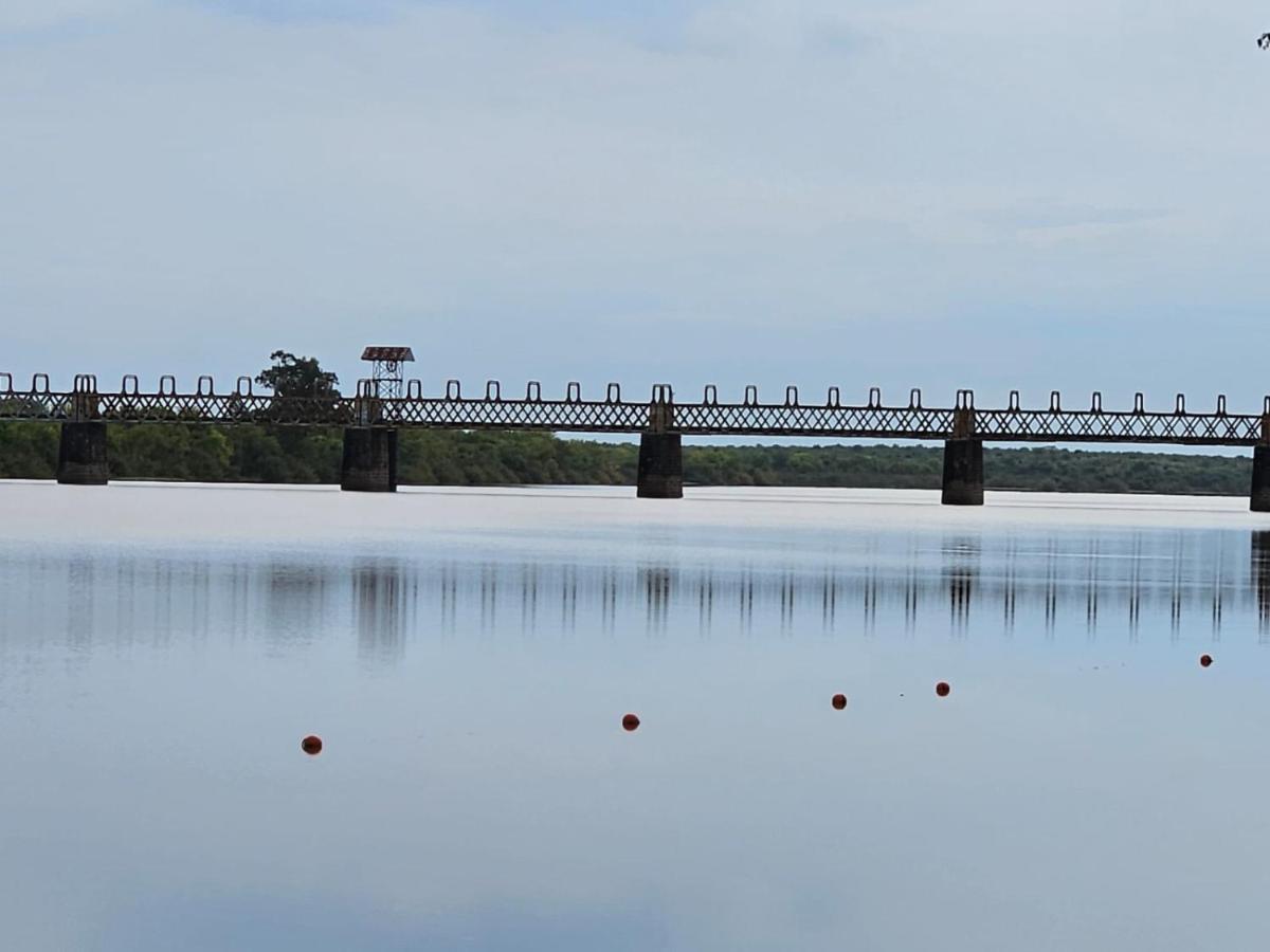 Hotel Terrazas Del Rio Negro Centenario Bagian luar foto